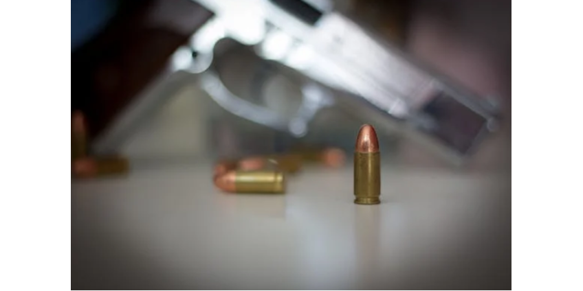 В Северном Голливуде подросток получил ранение глаза при стрельбе