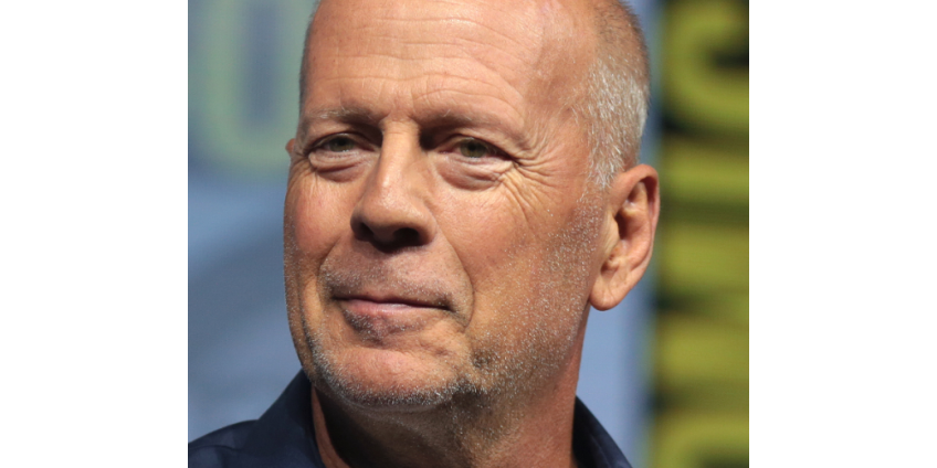 Страдающий деменцией Брюс Уиллис до сих пор не осознал диагноз