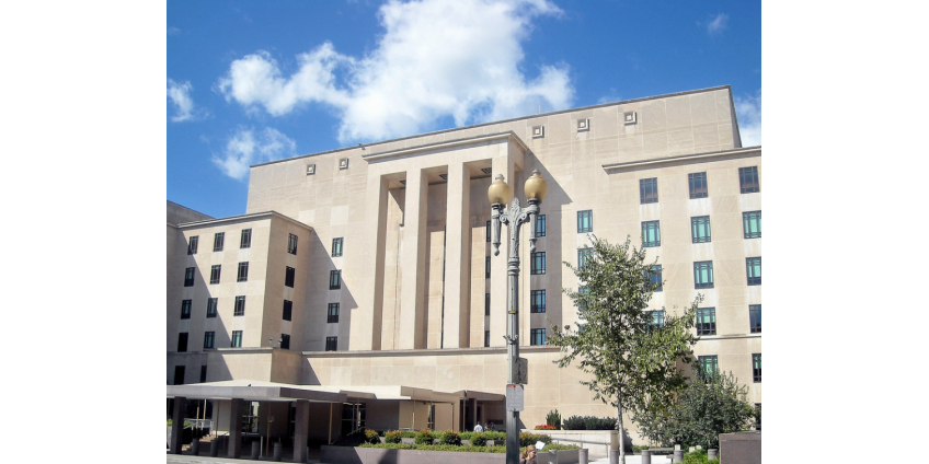 Сотрудник Госдепа США устроил резню на автотрассе, его застрелила полиция