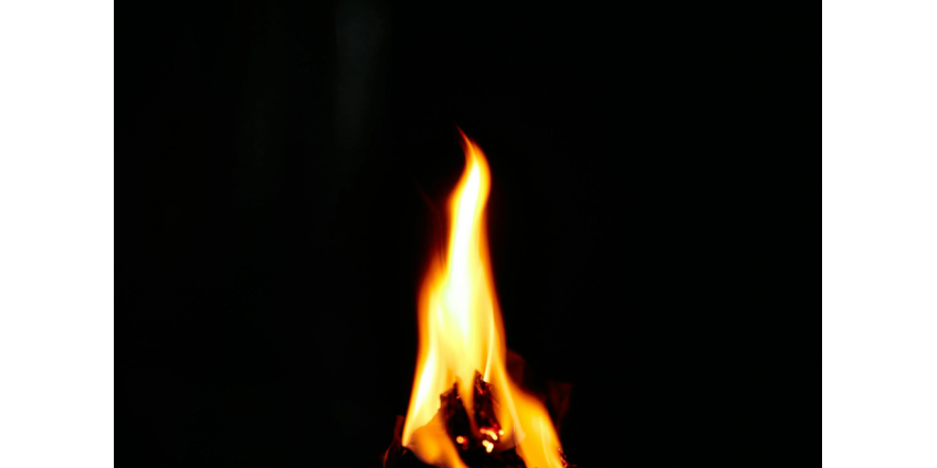 Более 30 человек лишились жилья после пожара в жилом комплексе Финикса