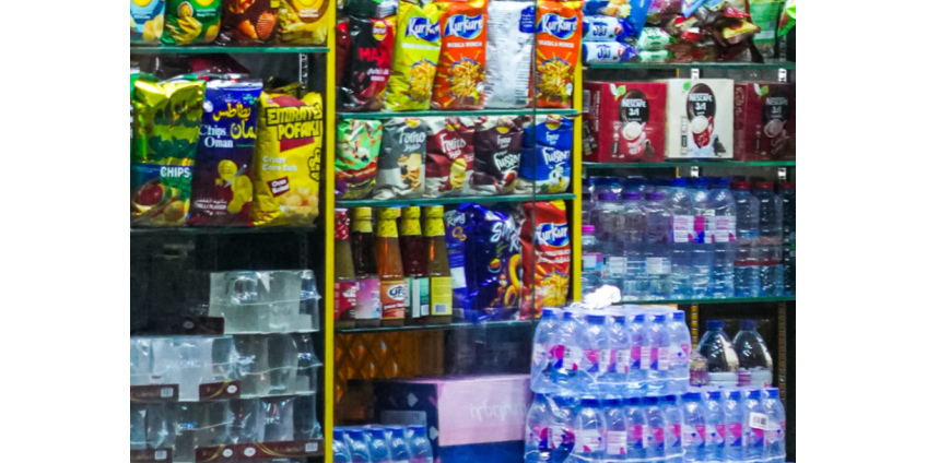 Магазин Superior Grocers в Южном Лос-Анджелесе разгромили во время уличных гонок