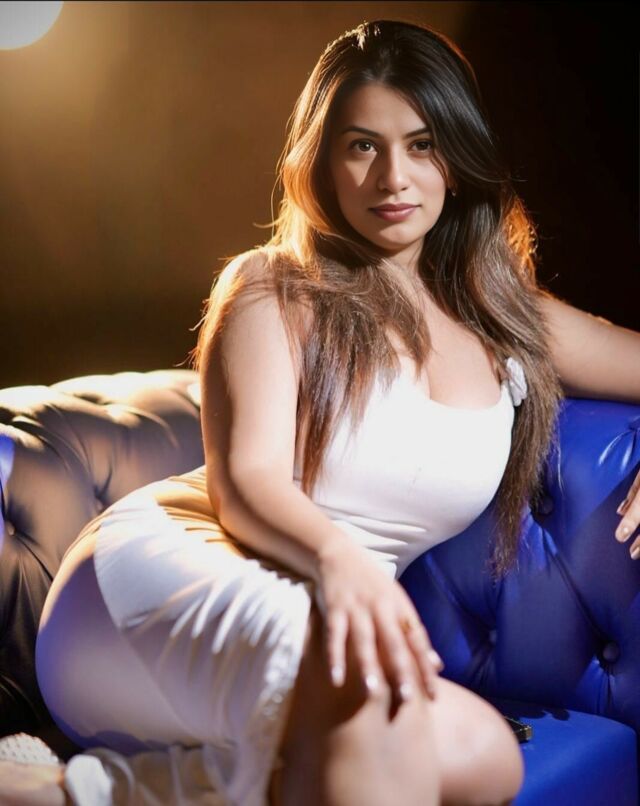 Dubai Call Girls Slim Model 971589937282 trophy Marina Call Girls Dubai